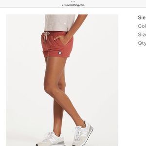Vuori shorts EUC